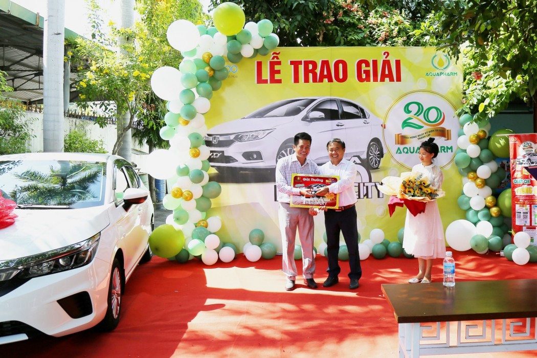 Trao thưởng khách hàng trúng giải đặc biệt xe ô tô Honda City G