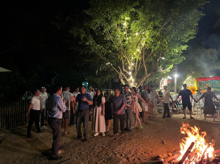 Đốt lửa trại